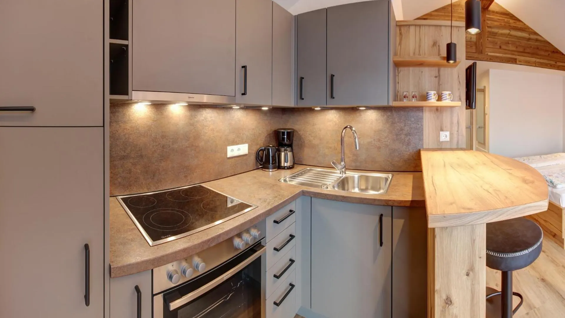 Gasthof-Appartements Vroni - Chiemgau Karte Inzell 0*,  Niemcy